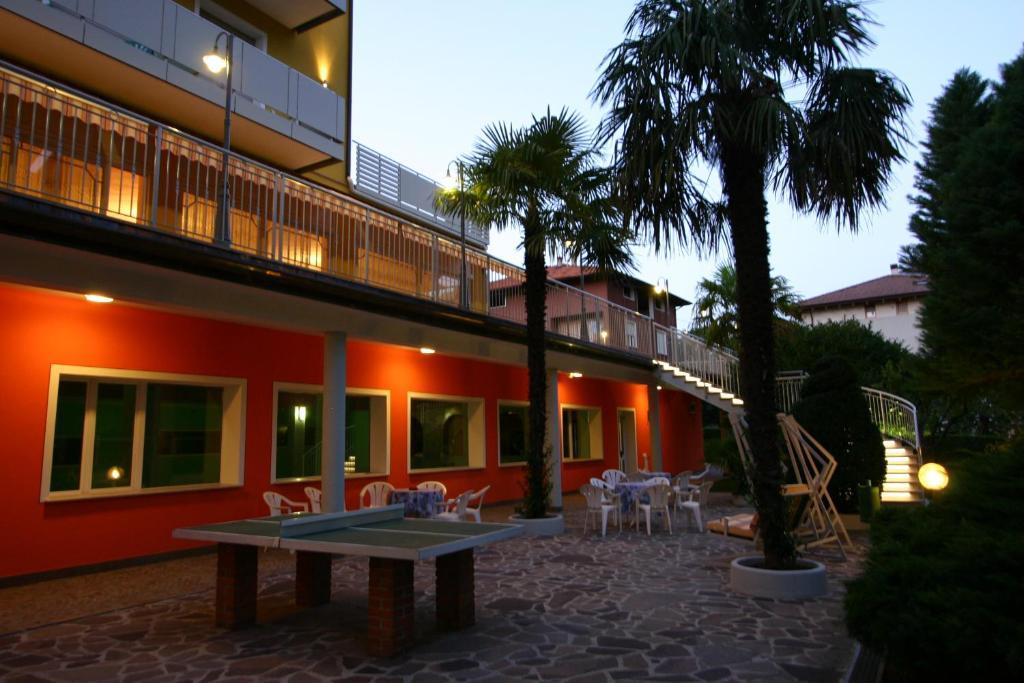 Hotel Castel Lodron Storo Extérieur photo