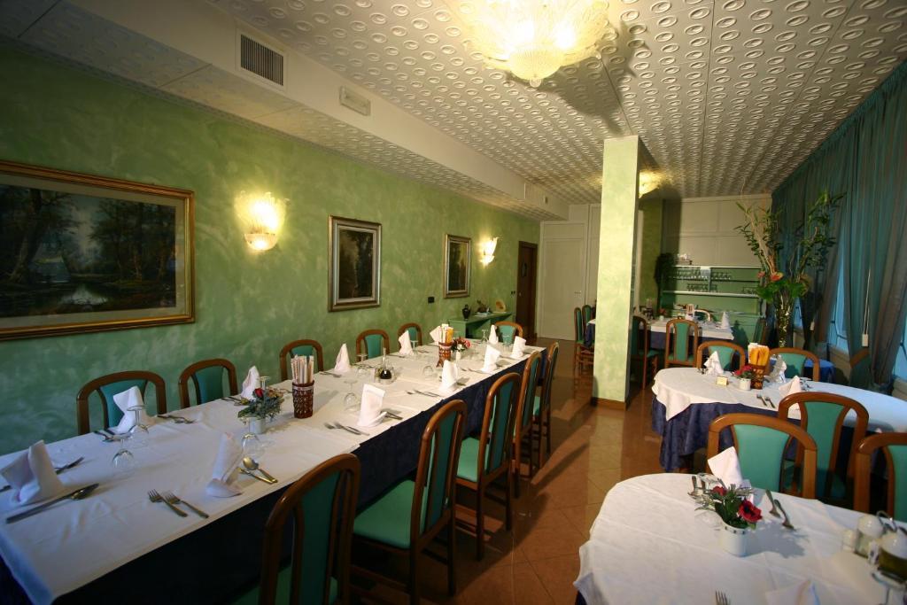 Hotel Castel Lodron Storo Extérieur photo