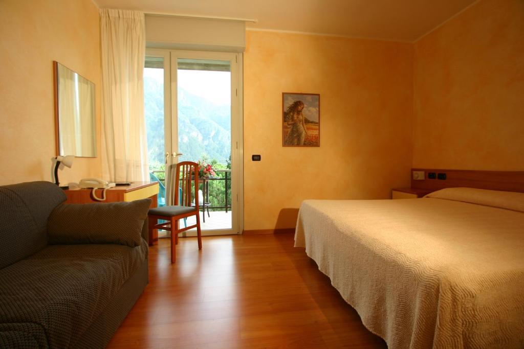 Hotel Castel Lodron Storo Extérieur photo