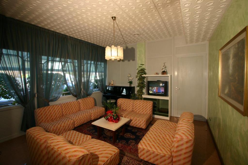Hotel Castel Lodron Storo Extérieur photo